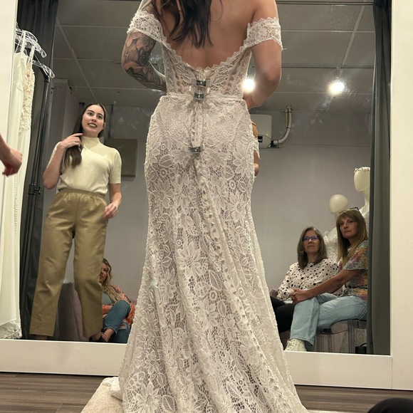 Madison James wedding dress - Picture 4 of 7